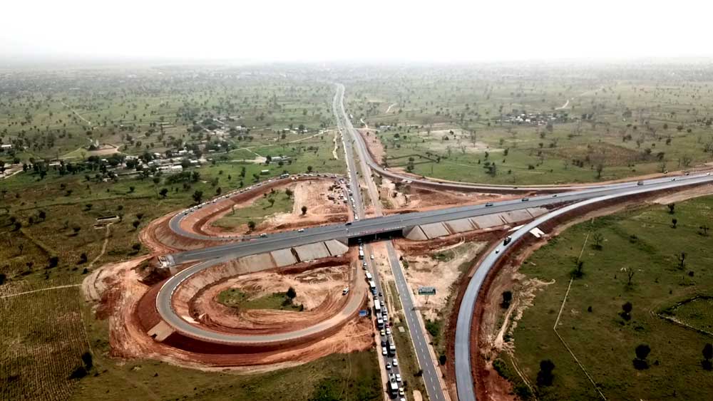 The Dakar to Touba highway cost an estimated US$812 million. Photo: RFA