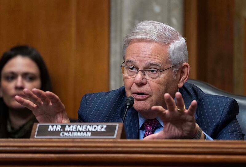 委员会主席、民主党籍参议员罗伯特·梅嫩德斯(Robert Menendez)发言。(RFA Photo/Gemunu Amarasinghe)