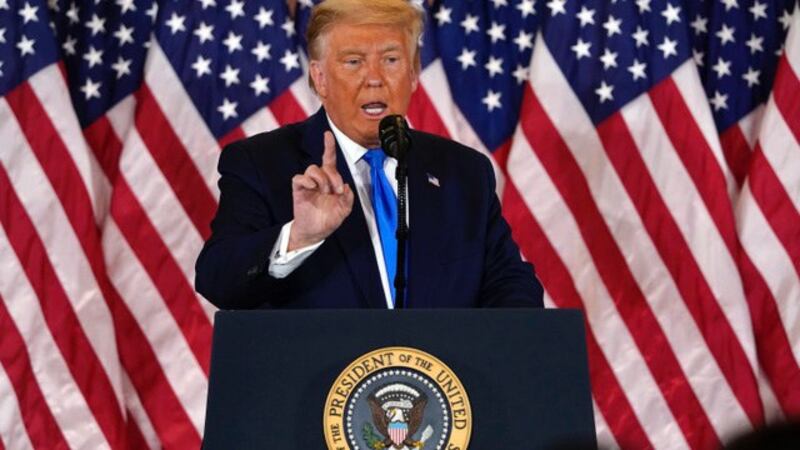 特朗普选前公布《特朗普论中国:把美国置于首位》的网络书籍,表达如果当选,将对中国执行强硬政策。(美联社)