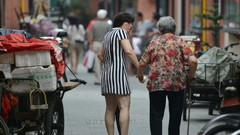 近日中共中央公布的“十四五”规划中明确提出要实施渐进式延迟法定退休年龄，但并未出台具体的实施方案。（法新社资料图）