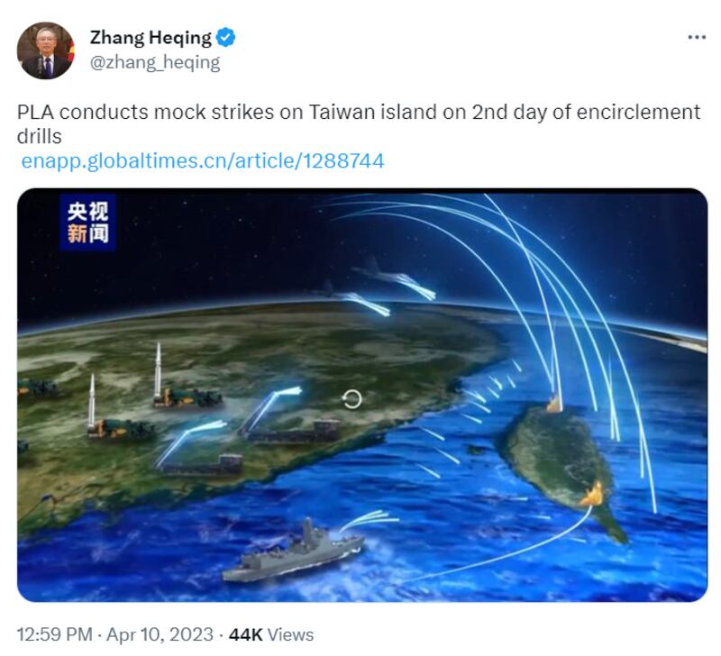 中国央视在对台军演期间释出飞弹攻台模拟动画，中国驻巴基斯坦外交官张和清在推特发布的影片截图，正是台湾北部与南部爆炸的一幕。图片截取自张和清推特。