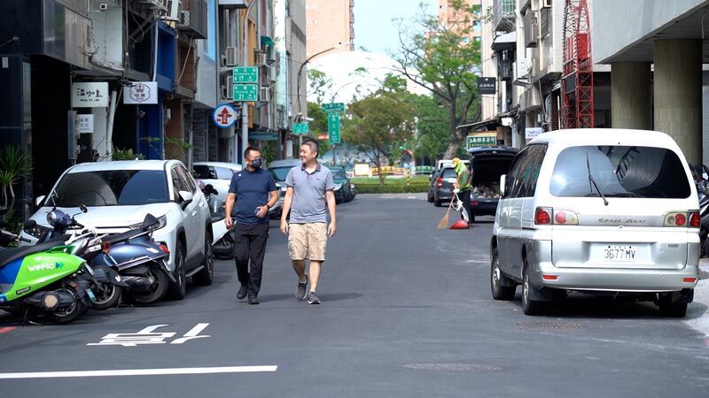 Ryan和Righ在台登记结婚