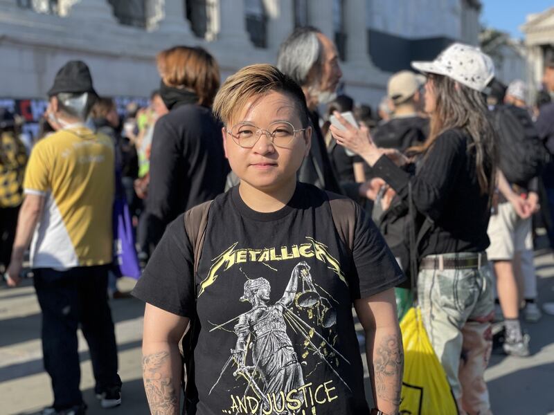 在伦敦参与集会的海外港人法律组织“29原则” 执行总监叶七轮向本台表示，香港本来是很自由的地方，然而自2019年后，已和中国一样，所有尝试纪念六四的活动都被阻止。(吕熙摄)