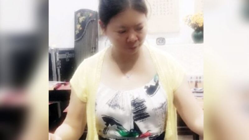 姚青（图）认为，武汉封城没有法律依据而且程序违法，向政府提出诉讼。（姚青独家提供，拍摄日期不详）