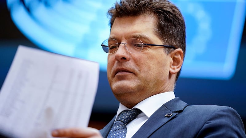 欧盟执委会官网发布的新闻稿中，欧盟危机管理执行委员雷纳希克（Janez Lenarcic）表示，在这个困难时刻，国际合作至关重要，欧盟高度赞赏台湾捐赠欧盟口罩所展现的团结、声援精神。（法新社图片）