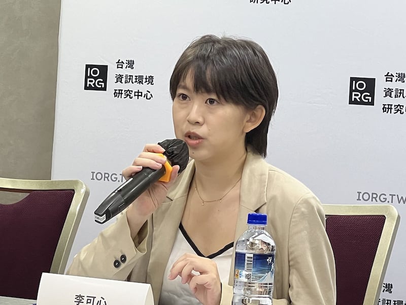 美国台湾观测站US Taiwan Watch共同编辑李可心分析,中国散布疑美论动机。(记者 黄春梅摄)