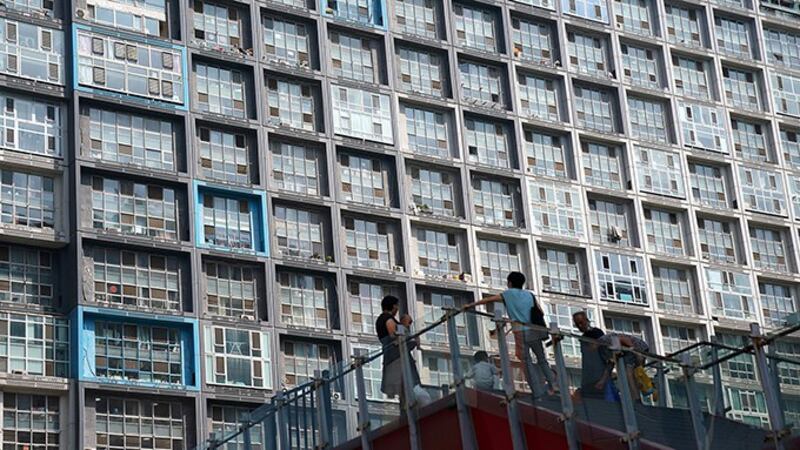 图为北京的一栋住宅楼。(路透社图片)