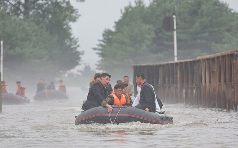 사진1 김정은 보트.jpeg