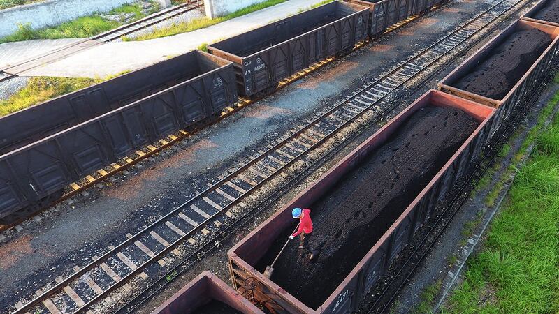 北京报复澳大利亚暂停进口煤炭 中国煤炭价格急升。(法新社图片)