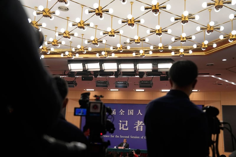 2024年3月7日,中国外长王毅在第十四届全国人大二次会议外交记者会上。(美联社)