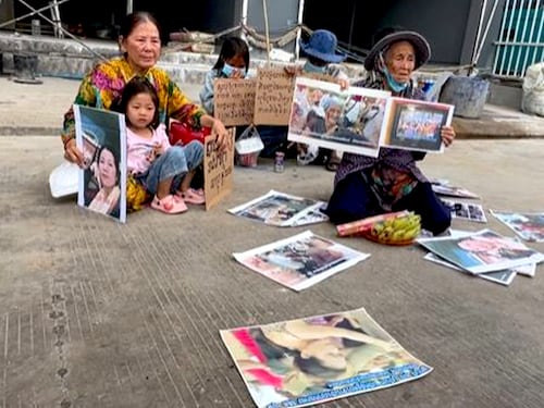 សកម្មជនដីធ្លី លោកស្រី ង៉ែត ឃុន ថា តុលាការគំរាមលោកស្រីមិនឱ្យតវ៉ាទាមទារការដោះលែងកូនស្រី