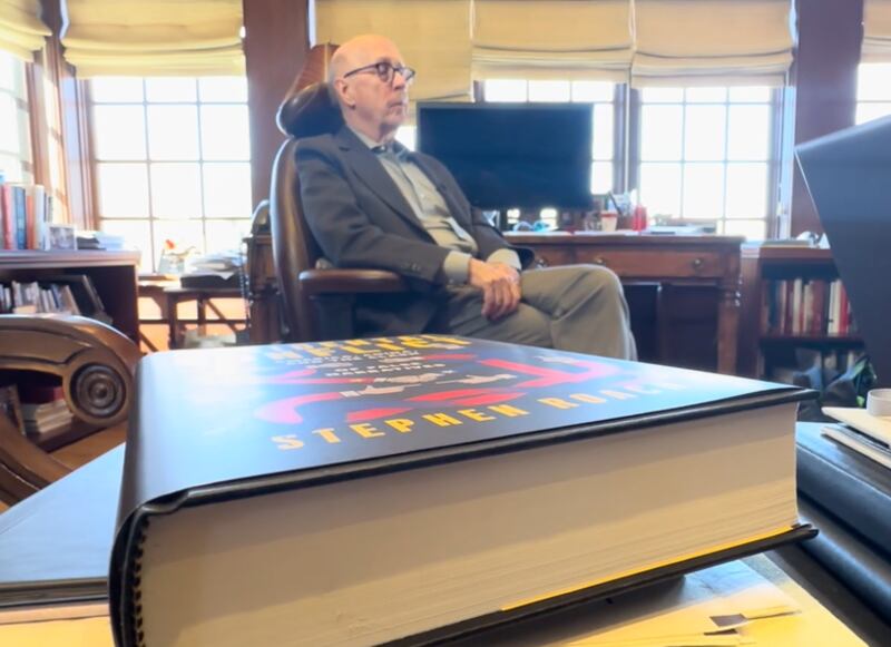 罗奇与其最新著作(RFA)