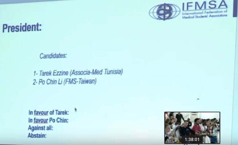 日前在卢安达召开的世界医学生联盟会长选举,台湾的李柏锦与突尼西亚候选人进入最后阶段投票。(世界医学生联盟直播网站截图)