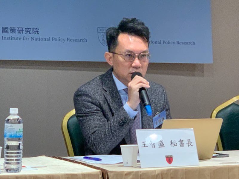 中华亚太菁英交流协会秘书长王智盛称习近平往巩固权力迈进。(记者 黄春梅摄)