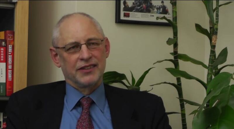 图片: 美国著名中国问题专家、哥伦比亚大学政治学教授黎安友(Andrew J. Nathan)。 (网络视频截图)