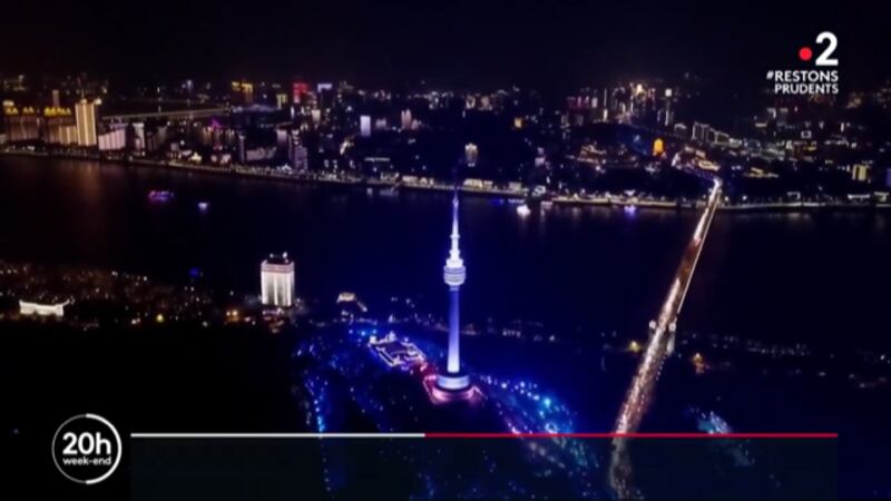 法国媒体报道武汉恢复正常生活(视频截图)