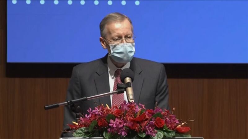 美国在台协会台北办事处长郦英杰说,美国将与各国合作打造安全供应链。(图源:AP)