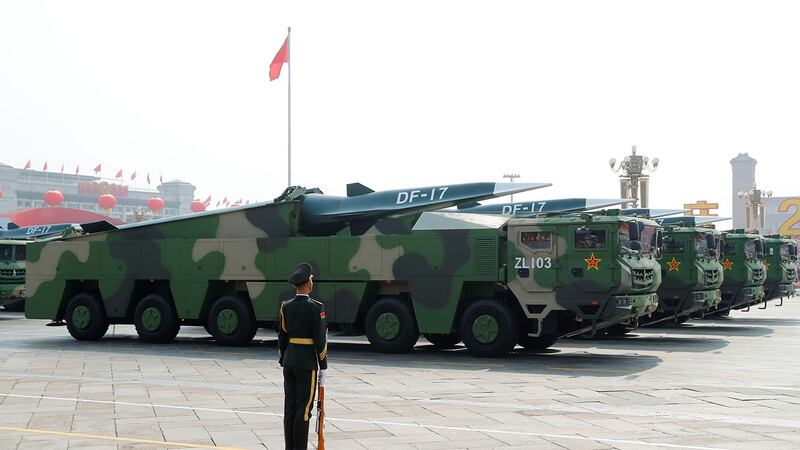 军事专家分析，之所以令人担心，除了飞弹可改变方向的能力，还有北京大力发展核武的意图。（路透社资料图片）